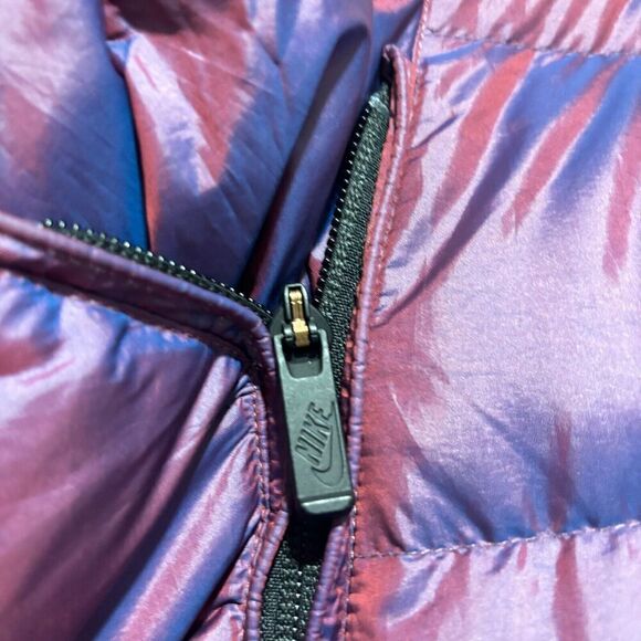 Nike Down Fill Iridescent Hooded Full Zip Puffer Jacket Large Purple Lined - Picture 8 of 15